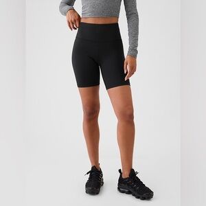 GapFit Recycled Power Bike Short High Rise 7” High Compression